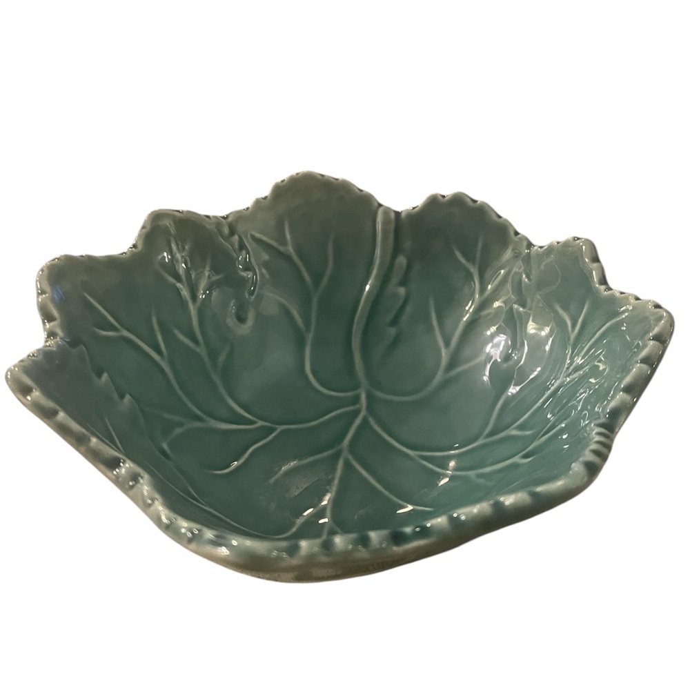 Olfaire Made in Portugal Cabbage Leaf-Shaped Ceramic Bowl